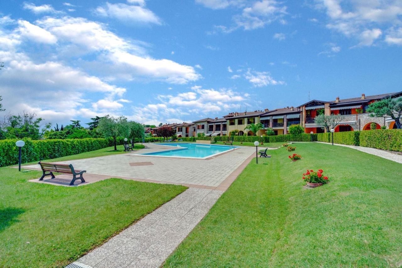 -Piscina E Parcheggio- Casa A Pochi Passi Dal Lago Padenghe sul Garda Eksteriør bilde